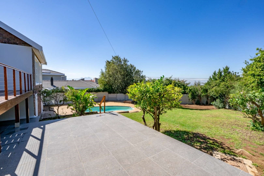 4 Bedroom Property for Sale in Welgemoed Western Cape